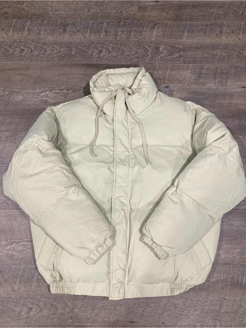 Essentials Fear of God men’s full zip puffer jacket light green size M